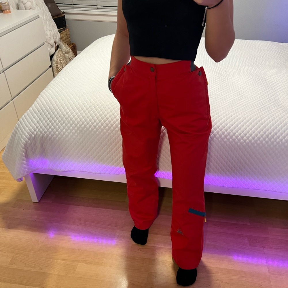 Snowboarding pants